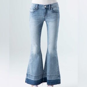 CEROS
High Rise Flare Cut Jeans
Size 28